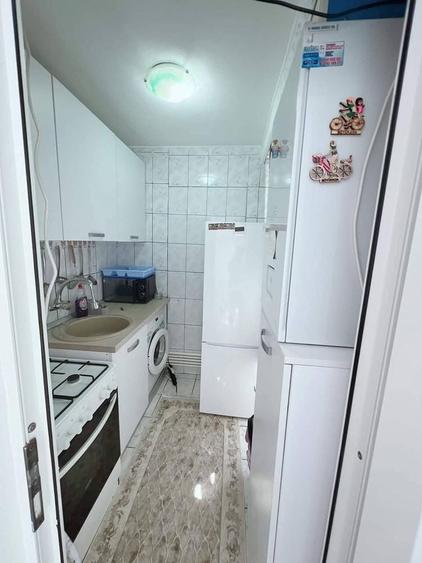 Apartament cu 3 camere nedecomandat în Central
