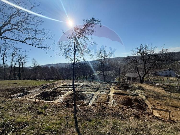 Carbunari Vanzare teren cu fundatie, proiect de casa si racorduri - 4