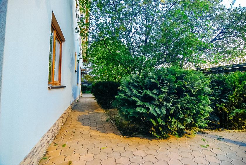 Casă modernă perfectă pentru 2 familii, spațioasă, economică, la 5 km de Focșani - 6