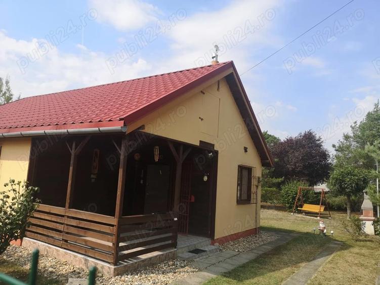 Vand casa vacanta lemn la Otvesti - 2