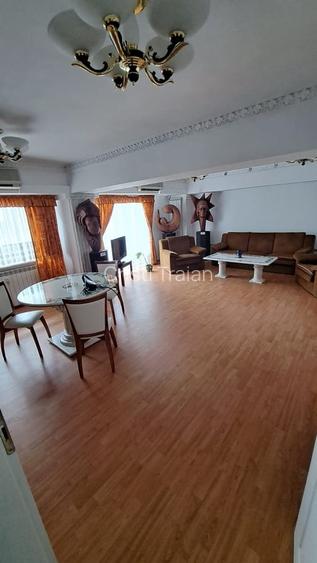 Apartament Decebal, stradal, mobilat si utilat complet, renovat, renovat, liber