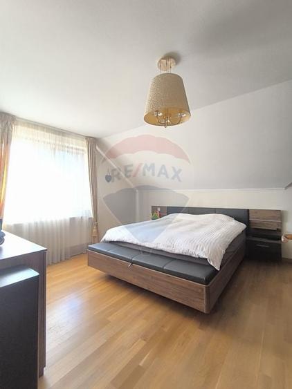 Casă de vanzare - 30