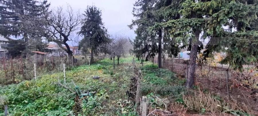 Case de vanzare, curte comuna, 100 mp, zona Titulescu - 1