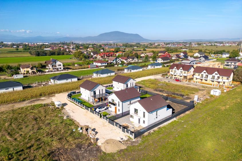 Case Stupini, 5 camere, 2026, priveliște spre Tâmpa, P+E, 470 mp teren - 32