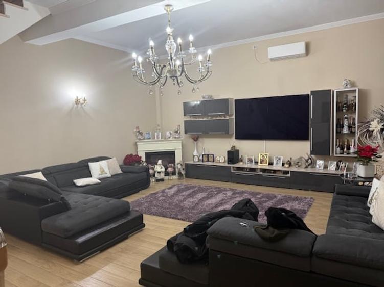 VANZARE CASA VILA - 1