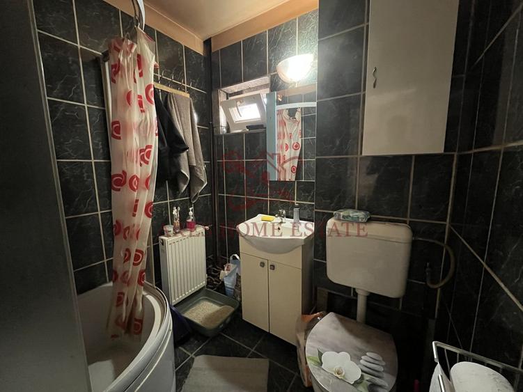 Casă individuală P+1+pod, pe piloni cu panouri solare - 14