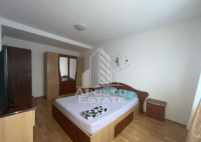 Apartament cu 3 camere, semidecomandat, bloc nou, etajul 1 - 7