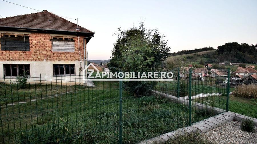 De vanzare 2 case cu 4.900 mp teren, Livezeni 0% comision - 4