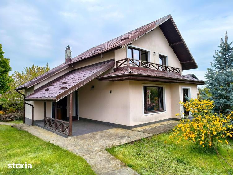 Casă cu 4 camere cu Teren 467 Mp în Central