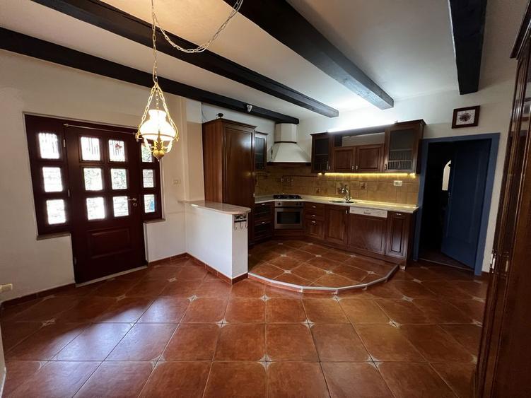 Vand casa P+M 4 camere Aradul nou - 6