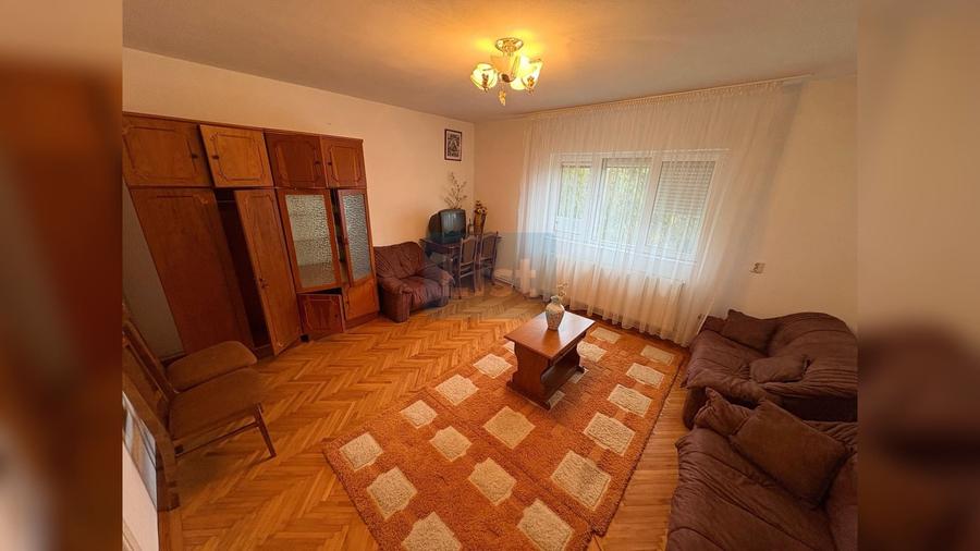 Casă individuală cu 10 camere cu Canalizare în Păulești