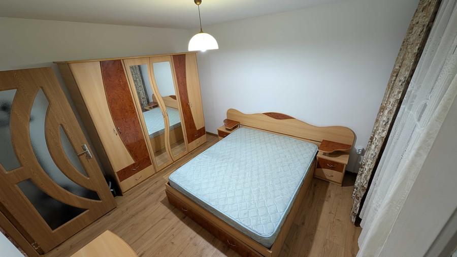 Apartament cu 3 camere decomandat în Dristor