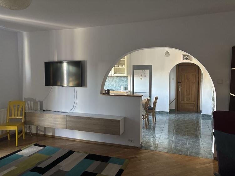 Apartament cu 2 camere decomandat în Florești