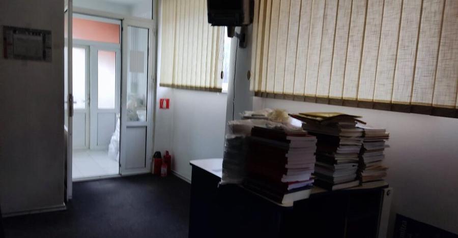 Inchiriem spatiu-birou- salon - 7