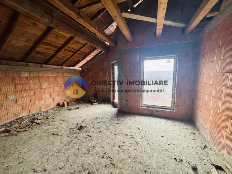 Vila la rosu + teren 500 mp de vanzare Zona Fermelor - 18