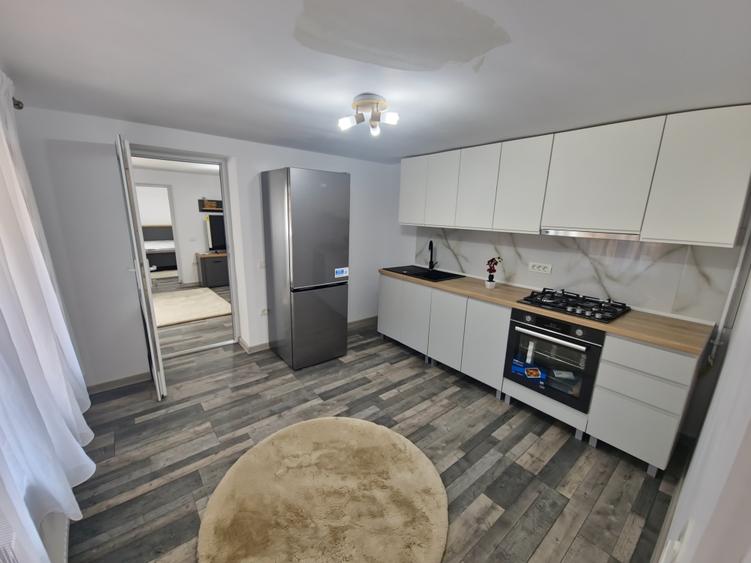 Casa individuala 3 camere foisor acoperit curte  km 4 - 10