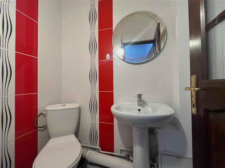 Apartament de vânzare cu 3 camere in Nicolina - 16