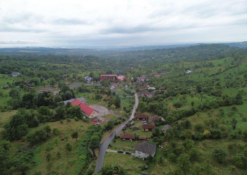 De vanzare casa din caramida cu teren zona Pensiun... - 3