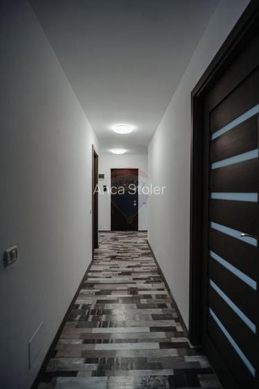 Apartament cu 3 camere de vanzare in zona Burdujeni