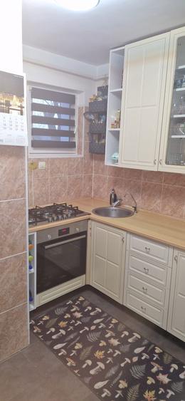 Se vinde apartament cu 3 camere - 3