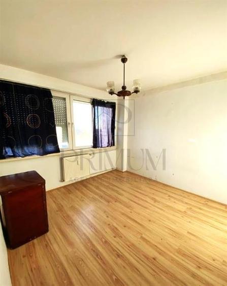 CENTRAL - LIFT - 3 camere - debara - rulouri - 2