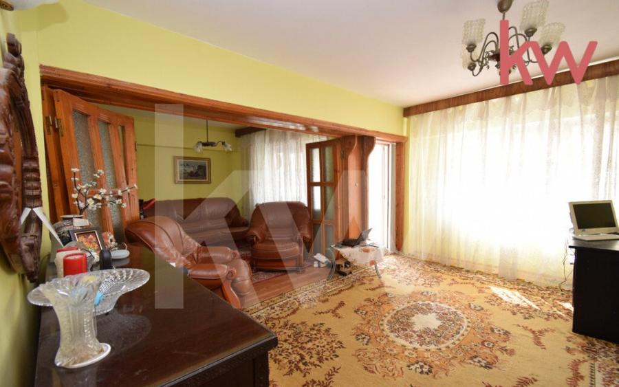 Apartament 4 camere Sarari decomandat, - schimb cu 2 camere - 4