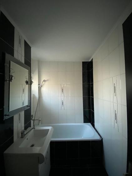 Ap 3 camere CENTRU - vis a vis de Carrefour - 16