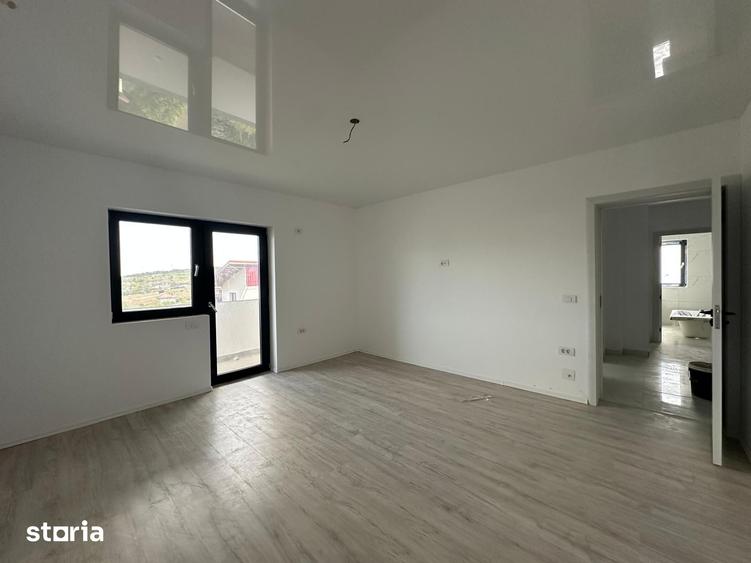 Apartament cu 2 camere nedecomandat în Podul de Piatră