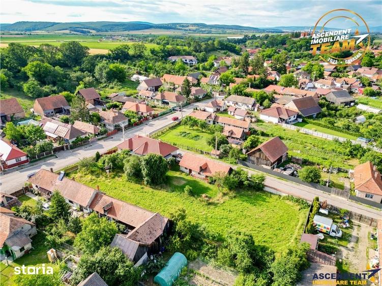 Casă cu 6 camere cu Teren 1911 Mp în Ilieni