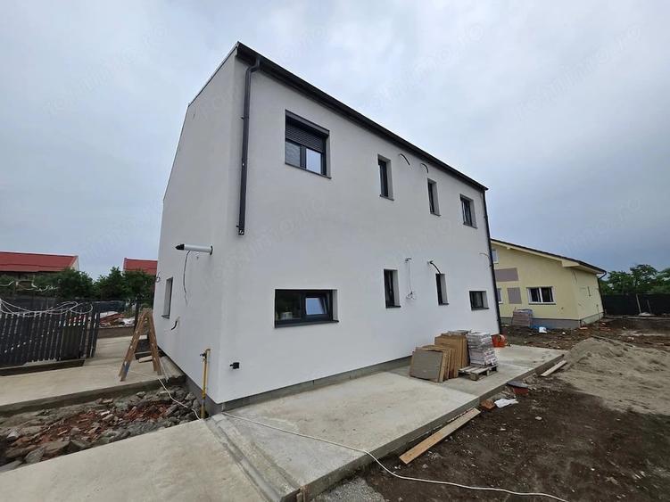 Duplex 3 camere,2 bai, 4Kw panouri fotovoltaice, Sanandrei - 2