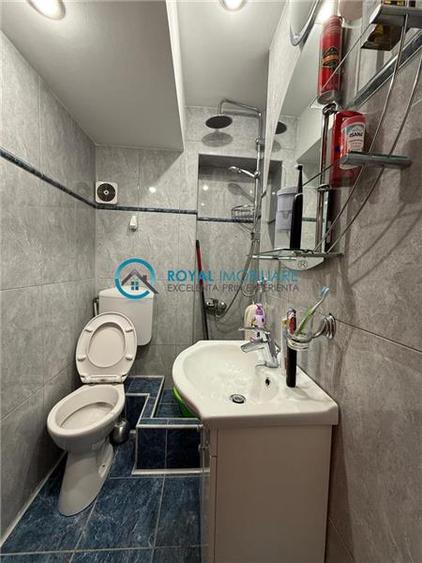 Apartament cu 4 camere decomandat în P-ța Mihai Viteazu