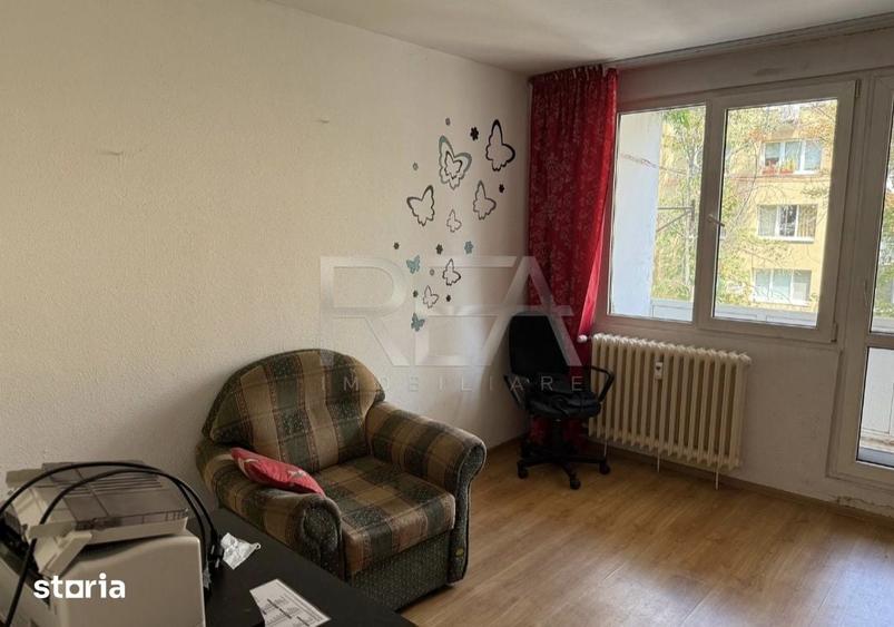 Apartament cu 3 camere semidecomandat în Drumul Taberei