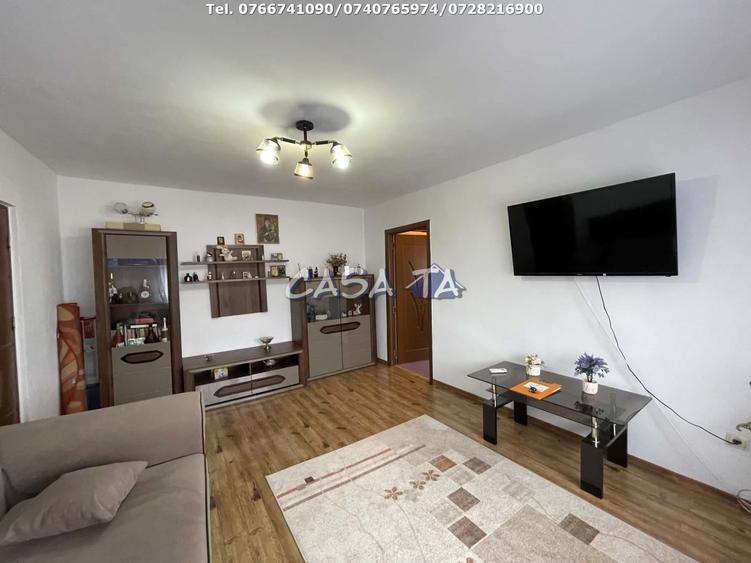 Apartament cu 2 camere semidecomandat, mobilat în 1 Mai