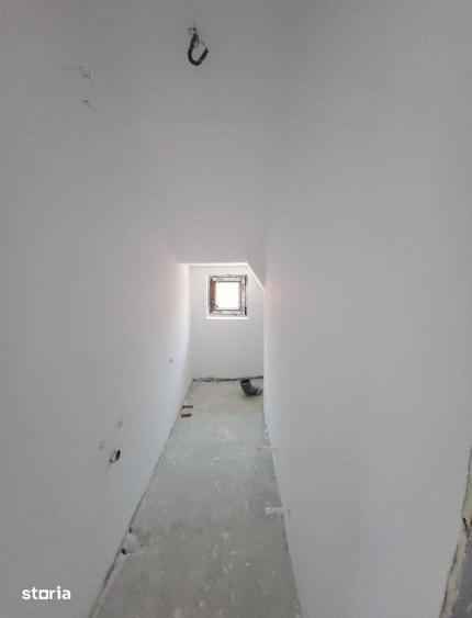Casă cu 4 camere cu Teren 300 Mp în Central