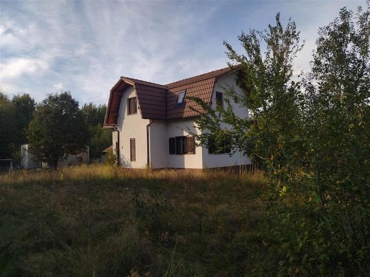 Casă individuală cu 4 camere cu Teren 1200 Mp în Dejani
