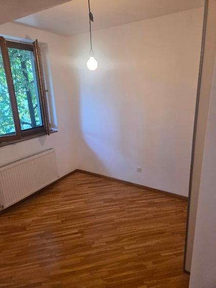 Apartament cu 2 camere semidecomandat în Barbu Văcărescu