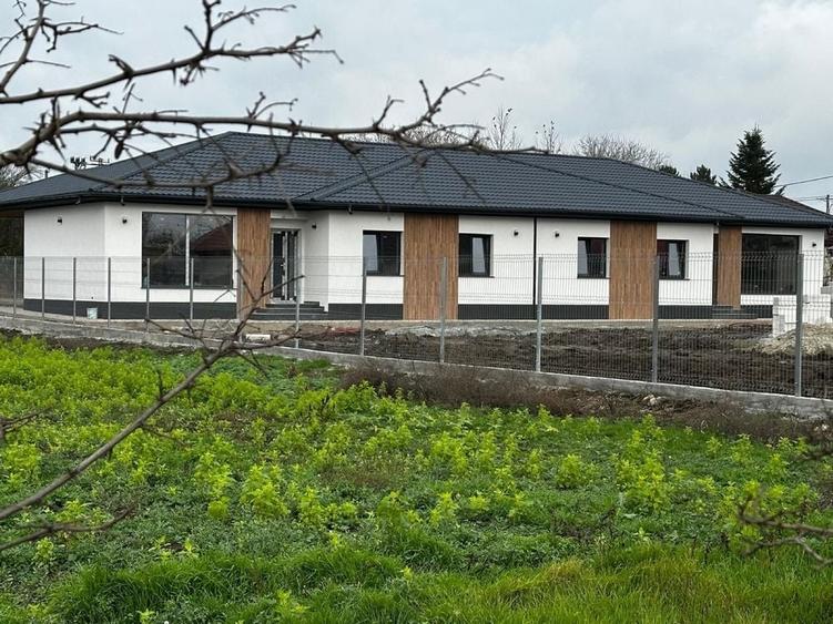 OFERTA -Casa de vanzare la sol Poiana Ovidiu - 5