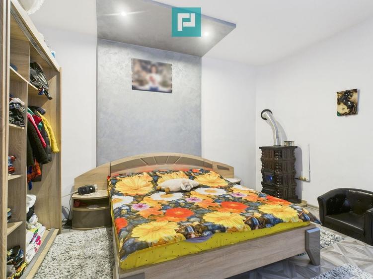 Casă individuală cu 5 camere cu Canalizare în Central