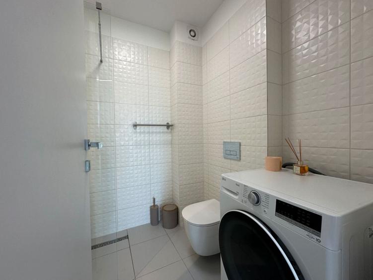 Apartament cu 3 camere decomandat, mobilat în Sisești
