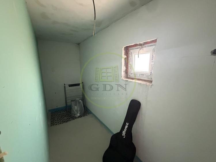Casă individuală cu 4 camere cu Canalizare în Romanești