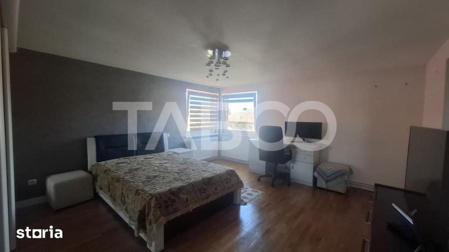 Apartament cu 4 camere decomandat în Central