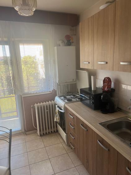 Apartament cu 2 camere decomandat în Micro 17