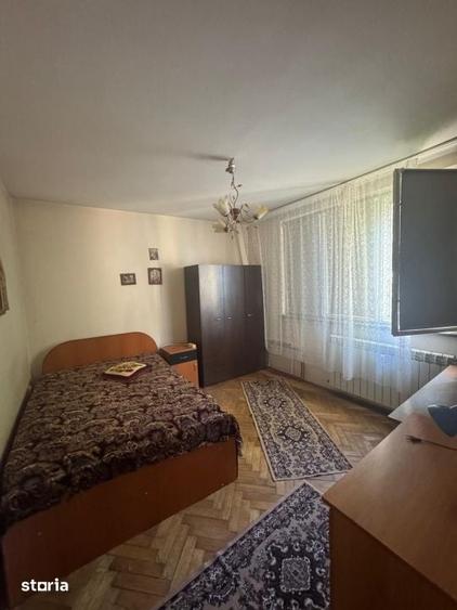 Apartament cu 2 camere decomandat în Calea București