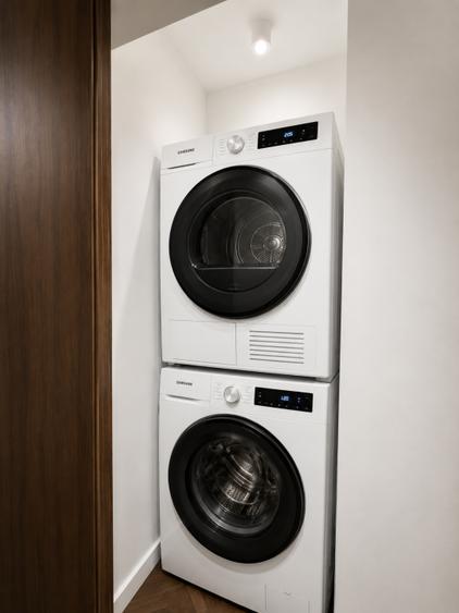 Apartament cu 3 camere semidecomandat, mobilat în Ștefan cel Mare