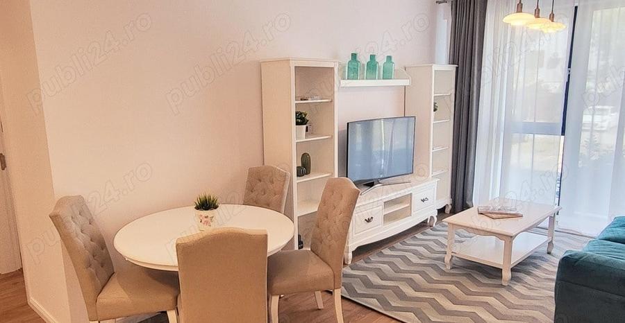 Apartament cu 3 camere decomandat, mobilat în Sisești