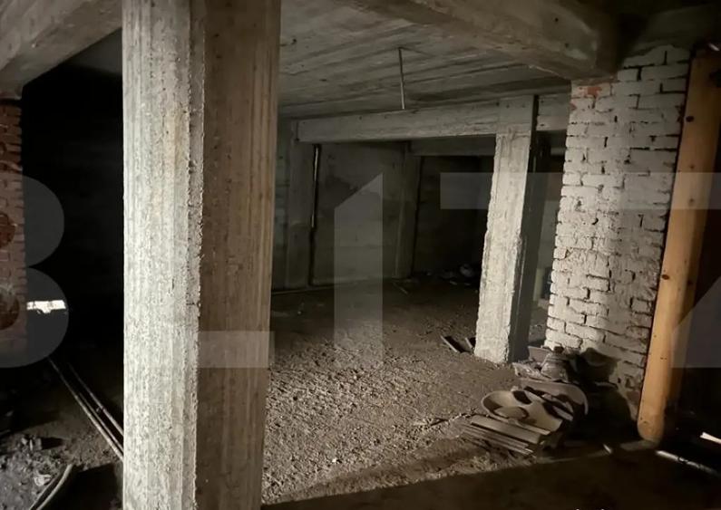 Casa spa?ioasa cu poten?ial imens in inima ora?ulu - 2