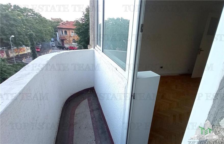 Apartament 3 camere de vanzare, zona Armeneasca - 19