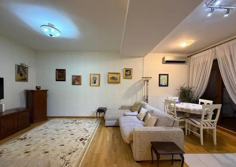 2 camere, Arcul de Triumf / Herastrau, bloc 2006 - 18