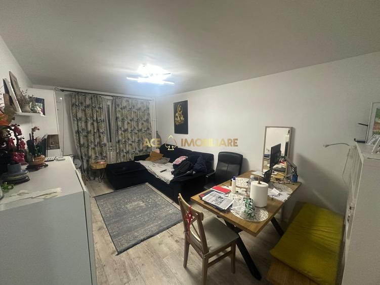 Apartament cu 3 camere decomandat, mobilat în Crângași