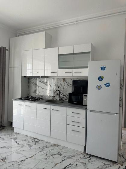 Inchiriez apartament 2 camere - 5